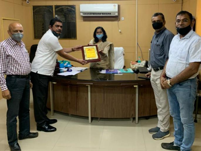 NIMA office bearers met the Chief Engineer | निमा पदाधिकाऱ्यांनी घेतली मुख्य अभियंत्यांची भेट NIMA office bearers met the Chief Engineer | निमा पदाधिकाऱ्यांनी घेतली मुख्य अभियंत्यांची भेट