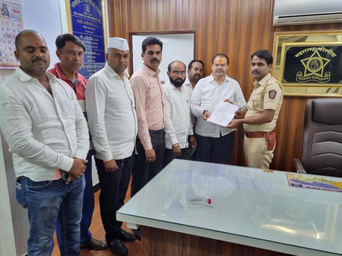 Demand to file a case against Rana couple | राणा दाम्पत्यावर गुन्हा दाखल करण्याची मागणी Demand to file a case against Rana couple | राणा दाम्पत्यावर गुन्हा दाखल करण्याची मागणी