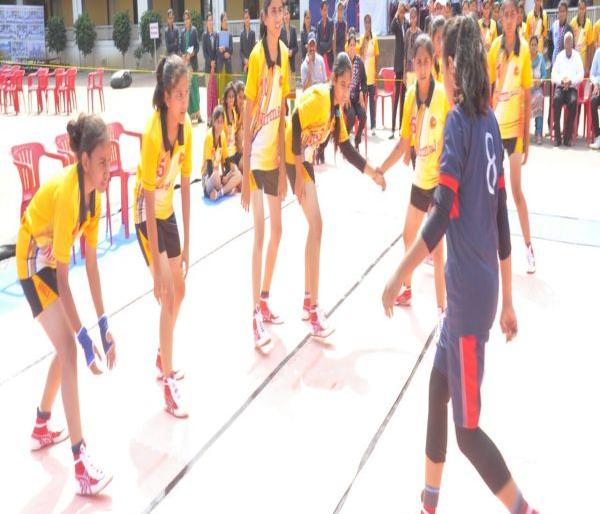 Nirmal school win kabaddi match | निर्मल स्कूलची विजयी सलामी Nirmal school win kabaddi match | निर्मल स्कूलची विजयी सलामी