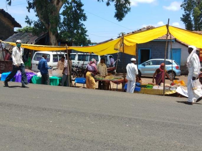 Even-odd formula introduced in Peth city | पेठ शहरात सम- विषम फॉर्म्यूला सुरू Even-odd formula introduced in Peth city | पेठ शहरात सम- विषम फॉर्म्यूला सुरू