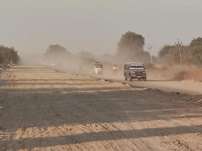 Parbhani: Passengers are dying | परभणी : प्रवाशांना मरणयातना Parbhani: Passengers are dying | परभणी : प्रवाशांना मरणयातना