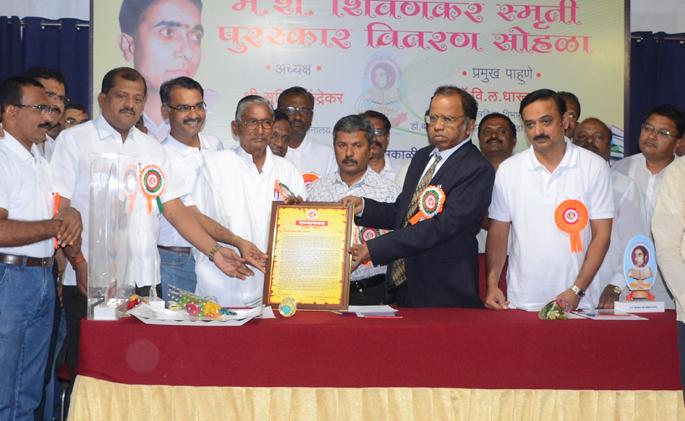 Parbhani: Shivnakar Award ceremony | परभणी : शिवणकर पुरस्कार सोहळा Parbhani: Shivnakar Award ceremony | परभणी : शिवणकर पुरस्कार सोहळा