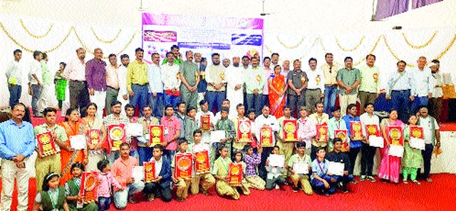 District science exhibition concludes | जिल्हा विज्ञान प्रदर्शनाचा समारोप District science exhibition concludes | जिल्हा विज्ञान प्रदर्शनाचा समारोप