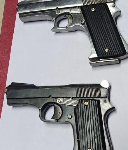 Man arrested for making pistol | गावठी पिस्तूल बनवणाऱ्यास अटक Man arrested for making pistol | गावठी पिस्तूल बनवणाऱ्यास अटक