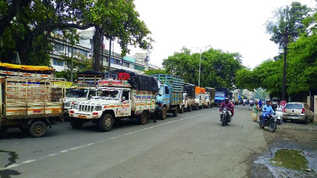 Highway becomes a death trap! | महामार्ग बनला मृत्यूचा सापळा !