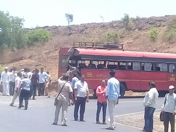 Sangli: ST-dumpster fatal accidents in Rewangan Ghat, three killed and 12 injured | सांगली : रेवणगाव घाटात एसटी-डंपरचा भीषण अपघात, तीन ठार, १२ जखमी Sangli: ST-dumpster fatal accidents in Rewangan Ghat, three killed and 12 injured | सांगली : रेवणगाव घाटात एसटी-डंपरचा भीषण अपघात, तीन ठार, १२ जखमी