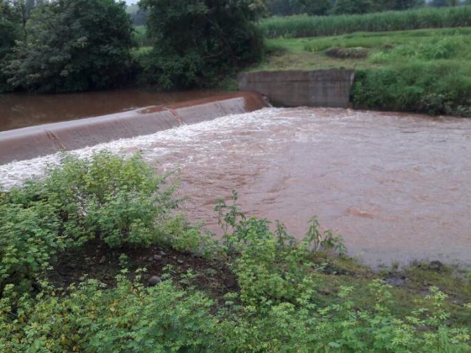 Heavy rain accompanied with lightning in Sangli district | सांगली जिल्ह्यात विजेच्या कडकडाटासह दमदार पाऊस