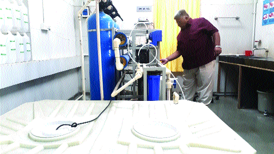 District Hospital's Dialysis on Ventilator | जिल्हा रुग्णालयातील डायलेसीस ‘व्हेंटिलेटरवर’ District Hospital's Dialysis on Ventilator | जिल्हा रुग्णालयातील डायलेसीस ‘व्हेंटिलेटरवर’