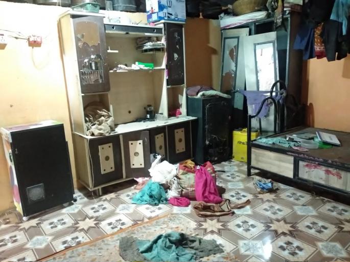 Robbery in Maldhon Shivara; Beating the landlord | मलढोण शिवारात दरोडा; घरमालकाला मारहाण Robbery in Maldhon Shivara; Beating the landlord | मलढोण शिवारात दरोडा; घरमालकाला मारहाण