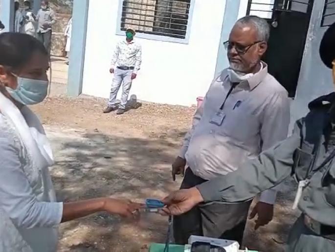 Dry run in Surgana taluka under Kovid-19 | कोविड - १९ अंतर्गत सुरगाणा तालुक्यात ड्राय रन