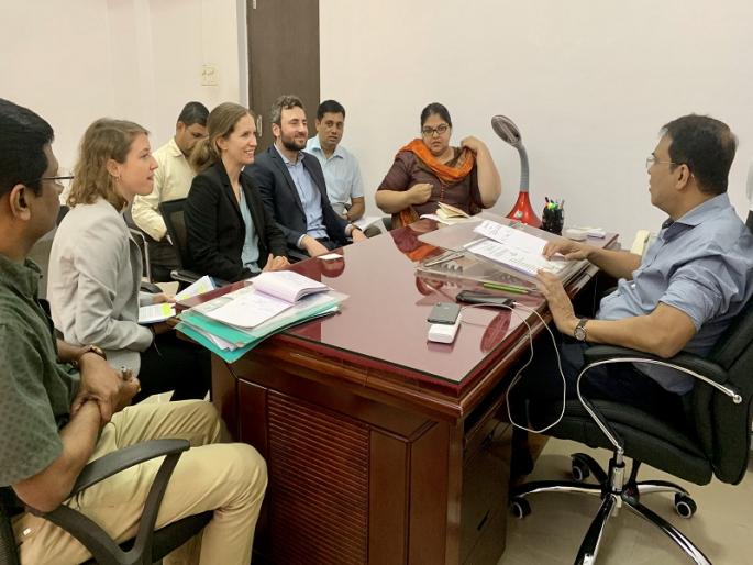 The process of approval of internal metro will be completed by October | अंतर्गत मेट्रोच्या मंजुरीची प्रक्रिया आॅक्टोबरपर्यंत पूर्ण होणार The process of approval of internal metro will be completed by October | अंतर्गत मेट्रोच्या मंजुरीची प्रक्रिया आॅक्टोबरपर्यंत पूर्ण होणार