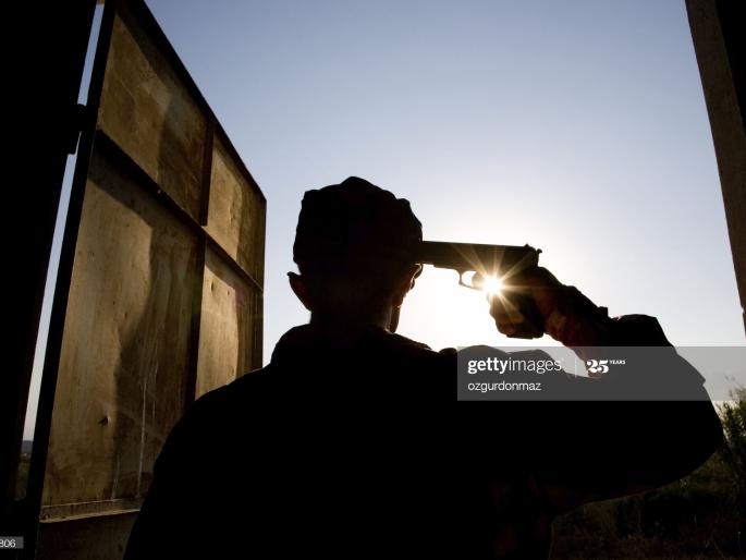 Shocking! Retired RTO officer commits suicide in Thane | धक्कादायक! ठाण्यात सेवानिवृत्त आरटीओ अधिकाऱ्याची स्वत:वर गोळी झाडून आत्महत्या Shocking! Retired RTO officer commits suicide in Thane | धक्कादायक! ठाण्यात सेवानिवृत्त आरटीओ अधिकाऱ्याची स्वत:वर गोळी झाडून आत्महत्या