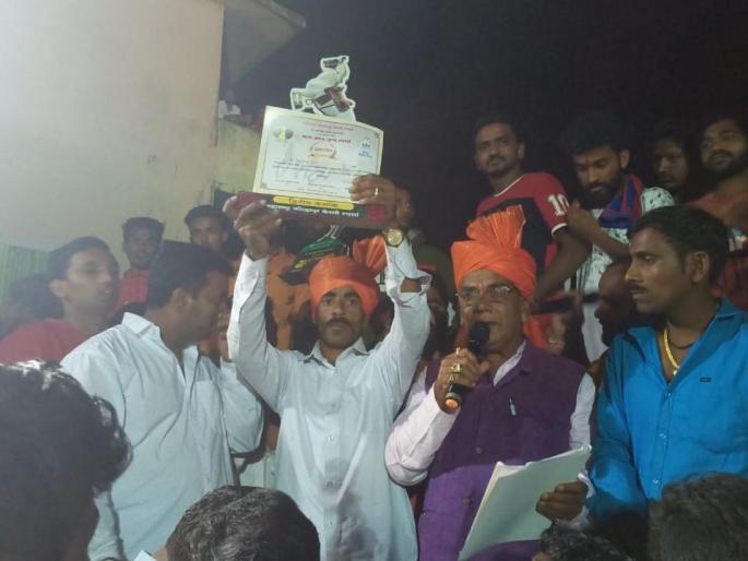 Nashik's Ganu and Sonu first at the Horse Dance Competition in Kolhapur | कोल्हापूरच्या अश्व नृत्य स्पर्धेत नाशिकचे गणु अन् सोनु प्रथम Nashik's Ganu and Sonu first at the Horse Dance Competition in Kolhapur | कोल्हापूरच्या अश्व नृत्य स्पर्धेत नाशिकचे गणु अन् सोनु प्रथम