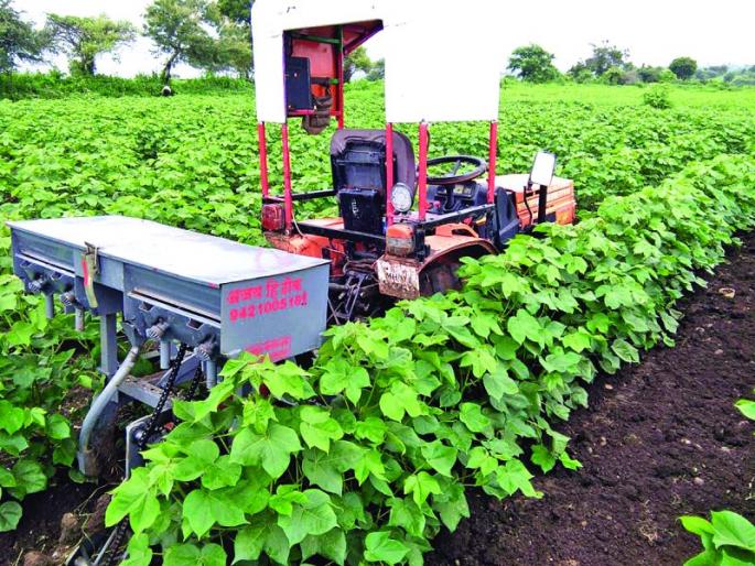 Fertilizer sowing machine made with waste materials | भंगारातील साहित्य घेऊन बनविले खत पेरणी यंत्र Fertilizer sowing machine made with waste materials | भंगारातील साहित्य घेऊन बनविले खत पेरणी यंत्र
