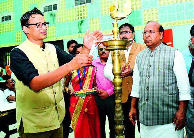 Launch of Prime Minister Jan Swasthya Yojana | प्रधानमंत्री जन आरोग्य योजनेचा शुभारंभ Launch of Prime Minister Jan Swasthya Yojana | प्रधानमंत्री जन आरोग्य योजनेचा शुभारंभ