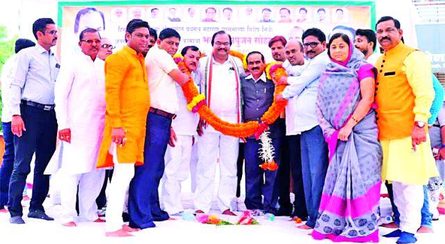 35 crores of works launched at Hinganghat | हिंगणघाट येथे ३५ कोटींच्या कामांचा शुभारंभ 35 crores of works launched at Hinganghat | हिंगणघाट येथे ३५ कोटींच्या कामांचा शुभारंभ