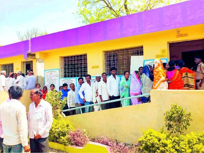 The fate of 6,6 99 candidates is closed in EVMs | ६,६९९ उमेदवारांचे भवितव्य ईव्हीएममध्ये बंद The fate of 6,6 99 candidates is closed in EVMs | ६,६९९ उमेदवारांचे भवितव्य ईव्हीएममध्ये बंद