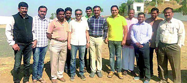 Oxygen Park's Water Foundation intervenes | आॅक्सिजन पार्कची पाणी फाऊंडेशनकडून दखल Oxygen Park's Water Foundation intervenes | आॅक्सिजन पार्कची पाणी फाऊंडेशनकडून दखल