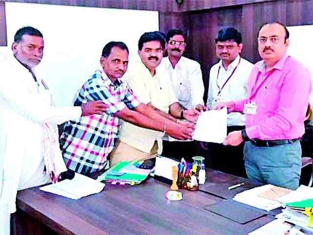 Patients present; Employee absent | रुग्ण हजर; कर्मचारी गैरहजर Patients present; Employee absent | रुग्ण हजर; कर्मचारी गैरहजर