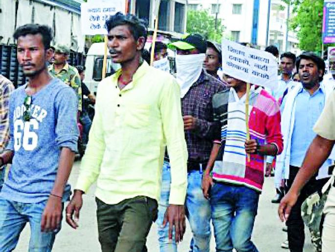 Jail Bharo movement of candidates | उमेदवारांचे जेलभरोे आंदोलन