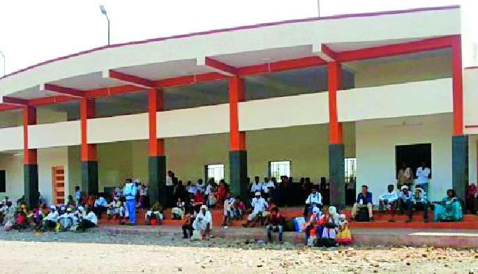 Waiting for Ralegaon bus station inauguration | राळेगाव बसस्थानक उद्घाटनाच्या प्रतीक्षेत Waiting for Ralegaon bus station inauguration | राळेगाव बसस्थानक उद्घाटनाच्या प्रतीक्षेत