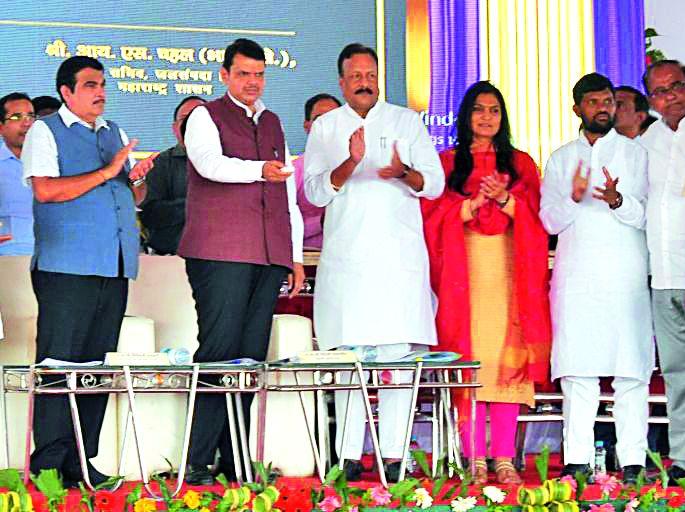 Seed companies will not leave companies without compensation | भरपाईशिवाय बियाणे कंपन्यांना सोडणार नाही Seed companies will not leave companies without compensation | भरपाईशिवाय बियाणे कंपन्यांना सोडणार नाही