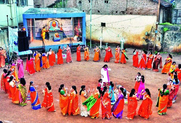 'Akkan Mudhi Chikkan Mati' ... | ‘अक्कण माती चिक्कण माती’...