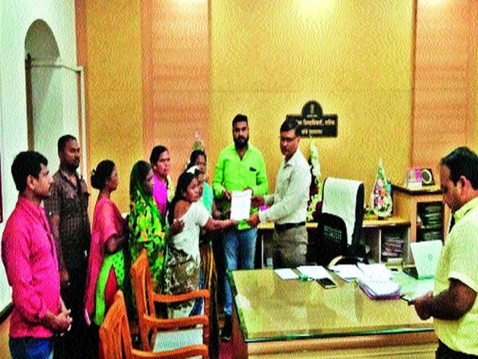 Chowkle, illegal stone crusher business in Ambad area | चुंचाळे, अंबड भागात अवैध स्टोन क्रशर व्यवसाय Chowkle, illegal stone crusher business in Ambad area | चुंचाळे, अंबड भागात अवैध स्टोन क्रशर व्यवसाय