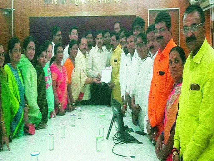 Funding for village development works | खेडे विकासकामांसाठी निधीचे साकडे Funding for village development works | खेडे विकासकामांसाठी निधीचे साकडे