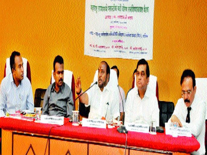 Officers should make extensive public awareness about plastic binding | प्लॅस्टिकबंदीबाबत अधिकाºयांनी व्यापक जनजागृती करावी Officers should make extensive public awareness about plastic binding | प्लॅस्टिकबंदीबाबत अधिकाºयांनी व्यापक जनजागृती करावी