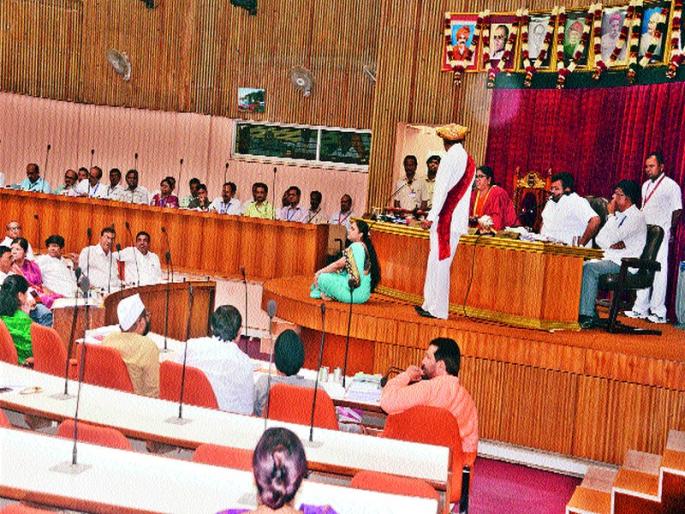 Action of corporators; Engagement holder suspended | नगरसेवकांवर कारवाई; अभियंता धारणकर निलंबित Action of corporators; Engagement holder suspended | नगरसेवकांवर कारवाई; अभियंता धारणकर निलंबित