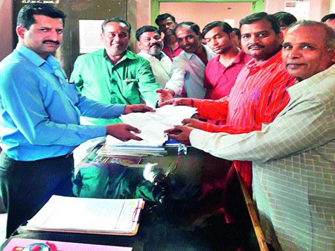 The auction of commodities will be closed today | शेतमाल लिलाव आजपासून बेमुदत बंद The auction of commodities will be closed today | शेतमाल लिलाव आजपासून बेमुदत बंद