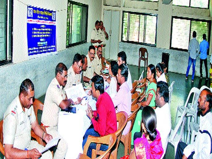 Various complaints received from the Nashik Road Region | नाशिकरोड परिमंडळातील विविध तक्रारी निकाली Various complaints received from the Nashik Road Region | नाशिकरोड परिमंडळातील विविध तक्रारी निकाली