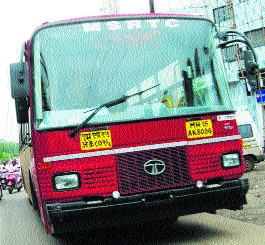 The service at Satpur bus station is smooth | सातपूर बसपास केंद्रावरील सेवा सुरळीत  The service at Satpur bus station is smooth | सातपूर बसपास केंद्रावरील सेवा सुरळीत