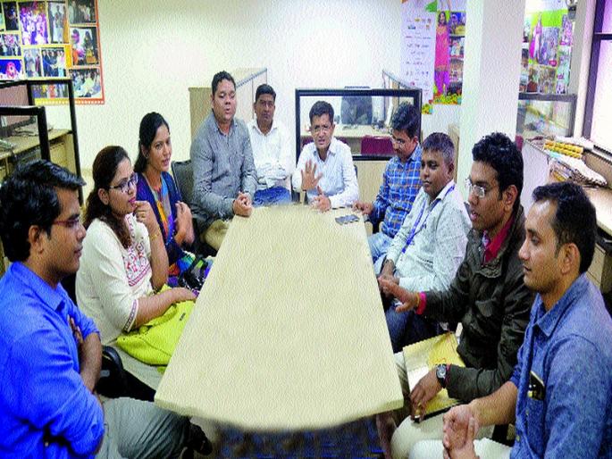 Mission Nation; Can't find doctors | मिशन राष्टय; डॉक्टरांना मिळेना अस्तित्व  Mission Nation; Can't find doctors | मिशन राष्टय; डॉक्टरांना मिळेना अस्तित्व