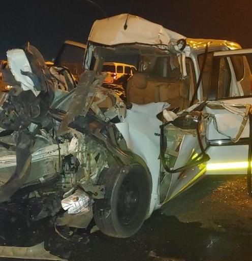 Four killed, one seriously injured in road mishap in Nagpur | नागपुरात भीषण अपघातात चार ठार, एक गंभीर जखमी