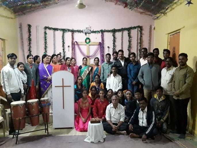 Christmas celebrations in the metropolis of Walaj | वाळूज महानगरात ख्रिसमस उत्साहात साजरा Christmas celebrations in the metropolis of Walaj | वाळूज महानगरात ख्रिसमस उत्साहात साजरा