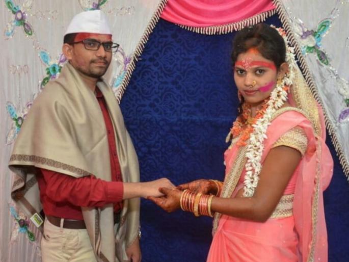 Akash in Gadchiroli postponed wedding reception; Determined to prevent corona infection | गडचिरोलीतील आकाशने लग्नसोहळा केला स्थगित; कोरोना संक्रमण रोखण्याचा निर्धार Akash in Gadchiroli postponed wedding reception; Determined to prevent corona infection | गडचिरोलीतील आकाशने लग्नसोहळा केला स्थगित; कोरोना संक्रमण रोखण्याचा निर्धार