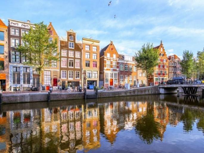 5 cities that pay you to live there | परदेशात सेटल व्हायचंय? हे 4 देश बाहेरील लोकांना सेटल होण्यासाठी देतात पैसे