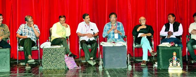 99 th Marathi Natya Sammelan; Mumbai-Pune outfit is also theater | ९९ वे अ.भा. मराठी नाट्य संमेलन; मुंबई-पुण्याबाहेरही आहे रंगभूमी 99 th Marathi Natya Sammelan; Mumbai-Pune outfit is also theater | ९९ वे अ.भा. मराठी नाट्य संमेलन; मुंबई-पुण्याबाहेरही आहे रंगभूमी