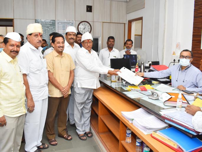 Applications taken by Rahul Patil, Amal Mahadik, Rahul Awade, Naveed Mushrif | राहूल पाटील, अमल महाडिक, राहुल आवाडे, नवीद मुश्रीफ यांनी नेले अर्ज