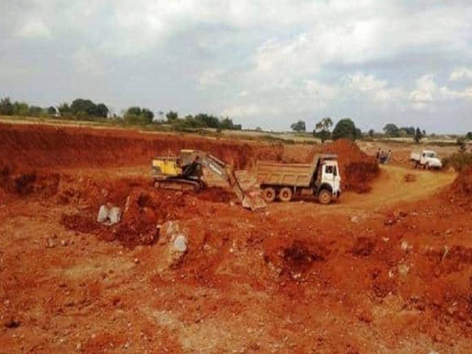 Bauxite mining to resume in Shahuwadi Kolhapur, public hearing to be held | Kolhapur: शाहूवाडीत बॉक्साईट उत्खनन पुन्हा सुरू होणार, जनसुनावणी फार्सच Bauxite mining to resume in Shahuwadi Kolhapur, public hearing to be held | Kolhapur: शाहूवाडीत बॉक्साईट उत्खनन पुन्हा सुरू होणार, जनसुनावणी फार्सच