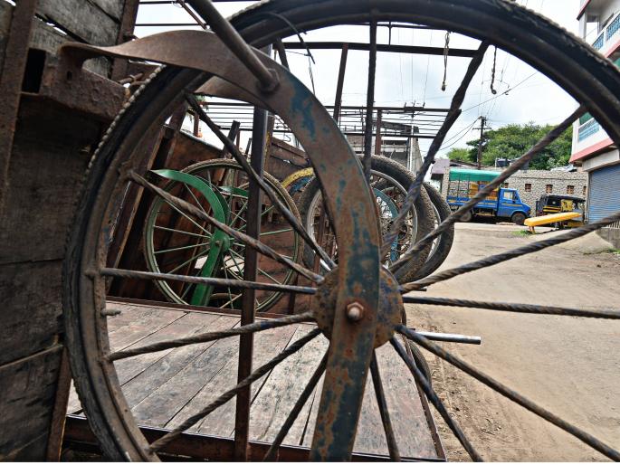 Borgaon police's 'Singham' falls in Nagthane gram panchayat! | बोरगाव पोलिसांची नागठाणे ग्रामपंचायतीत "सिंघम" गिरी! Borgaon police's 'Singham' falls in Nagthane gram panchayat! | बोरगाव पोलिसांची नागठाणे ग्रामपंचायतीत "सिंघम" गिरी!