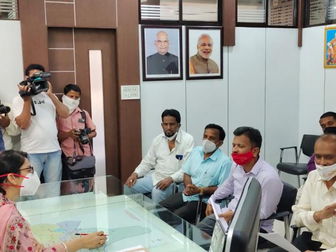 Use acreage on Gangavesh to Shivaji Bridge route | गंगावेश ते शिवाजी पूल मार्गावर एकेरी वाहतूक करा Use acreage on Gangavesh to Shivaji Bridge route | गंगावेश ते शिवाजी पूल मार्गावर एकेरी वाहतूक करा