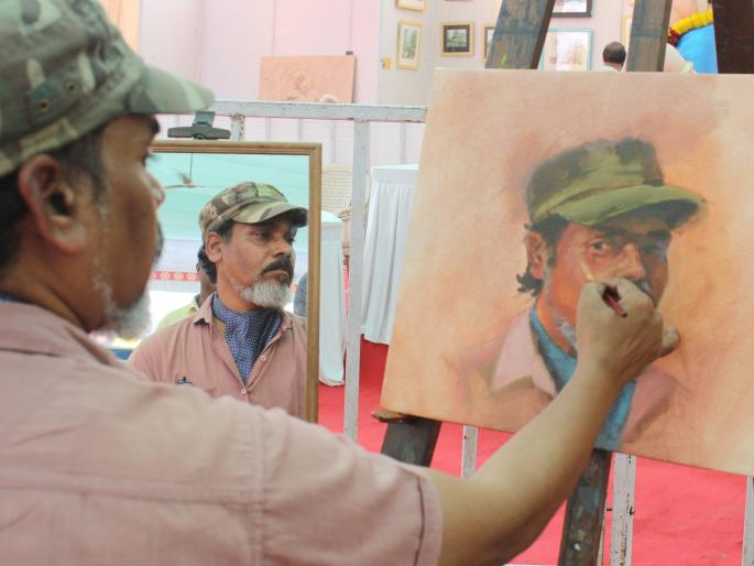 Kolhapur: The 'Kalamohotsav' which led the tradition, came out | कोल्हापूर :  परंपरा पुढे नेणारा ‘कलामहोत्सव’ बहरला Kolhapur: The 'Kalamohotsav' which led the tradition, came out | कोल्हापूर :  परंपरा पुढे नेणारा ‘कलामहोत्सव’ बहरला