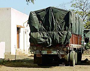 'That' the complainant filed a complaint | ‘त्या’ धान्यमालकावर गुन्हा दाखल 'That' the complainant filed a complaint | ‘त्या’ धान्यमालकावर गुन्हा दाखल