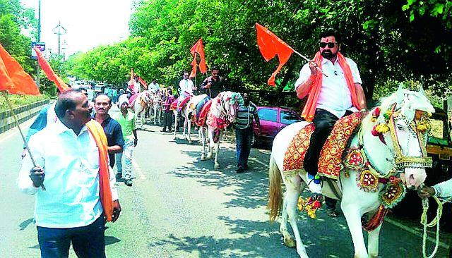 Petrol and diesel price hike | पेट्रोल-डिझेल दरवाढीचा आक्रोश Petrol and diesel price hike | पेट्रोल-डिझेल दरवाढीचा आक्रोश