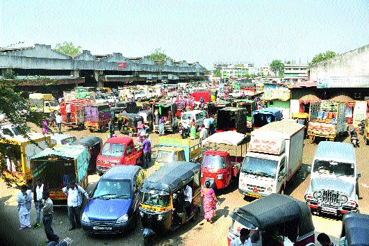 Decrease in income of Rs 12 crore in five months | पाच महिन्यात सव्वादोन कोटी रुपयांच्या उत्पन्नात घट