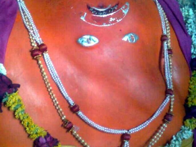 On the occasion of Angaraki, the festival of Durga of Shri Moreshwar | अंगारकीनिमित्त श्री मोरेश्वराच्या दर्शनास रीघ On the occasion of Angaraki, the festival of Durga of Shri Moreshwar | अंगारकीनिमित्त श्री मोरेश्वराच्या दर्शनास रीघ