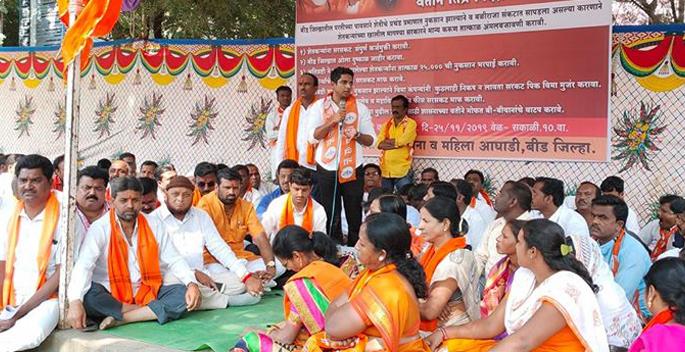 Shiv Sena aggressive on farmers' question | शेतकऱ्यांच्या प्रश्नावर शिवसेना आक्रमक Shiv Sena aggressive on farmers' question | शेतकऱ्यांच्या प्रश्नावर शिवसेना आक्रमक